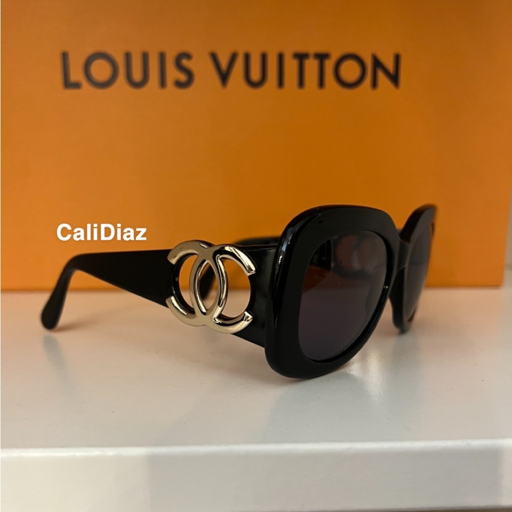 CHANEL Sunglasses - Picture 6 of 13